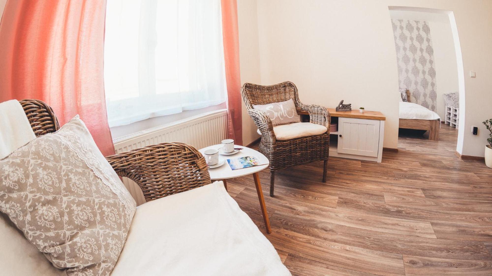 Stylový apartmán v centru Náchoda Esterno foto